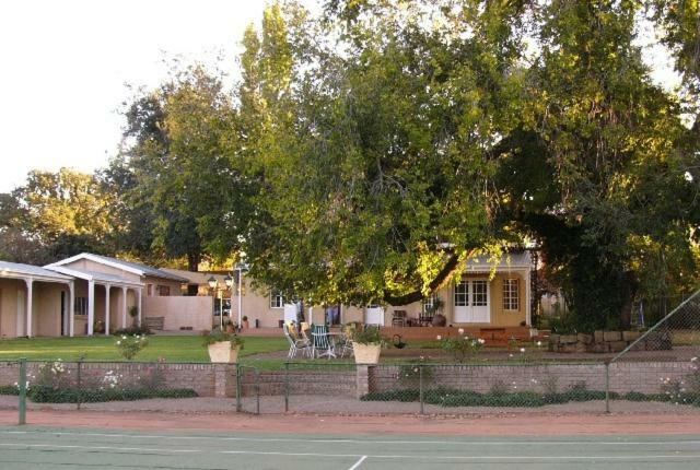 Rose Garden Manor House Apartment Harrismith Ngoại thất bức ảnh